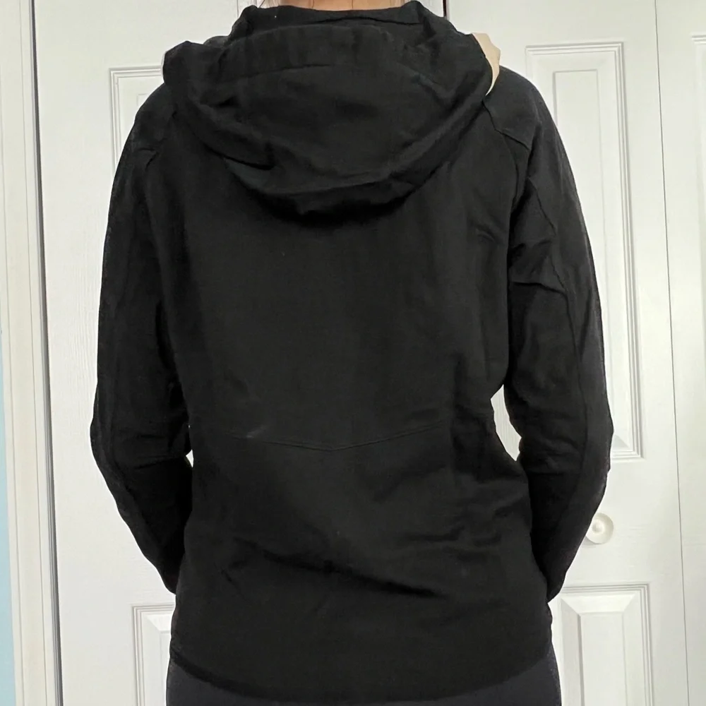 Rise Sportswear Zip-Up Beige/Black Hoodie with Zip-Up Pockets - Size Large - Picture 3 of 8